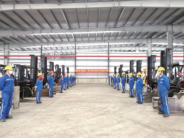 澳门大阳城纸业首届精益TPM 叉车保养竞赛顺遂举行_报纸新闻_澳门大阳城