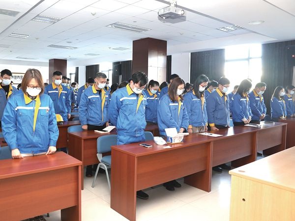 澳门大阳城纸业党委组织党员代表集中收看江泽民同志追悼大会_报纸新闻_澳门大阳城