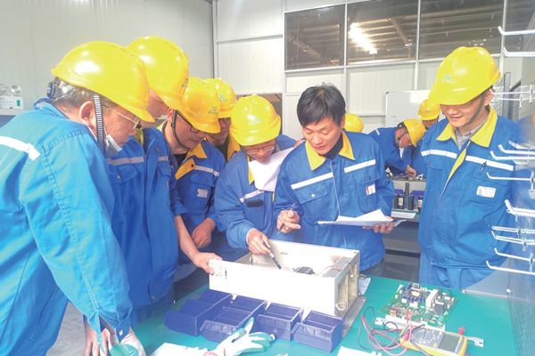 精益TPM“变频器维护保养”角逐圆满竣事_报纸新闻_澳门大阳城