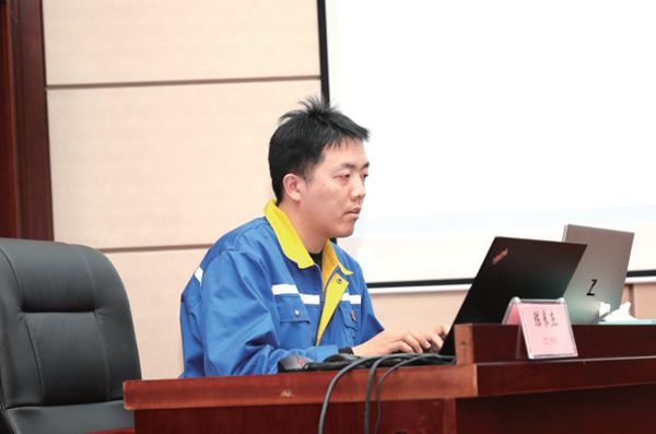 澳门大阳城纸业召开陈良杰同志先进事迹报告及2023 年上半年度形势教育暨正风肃纪大会_报纸新闻_澳门大阳城