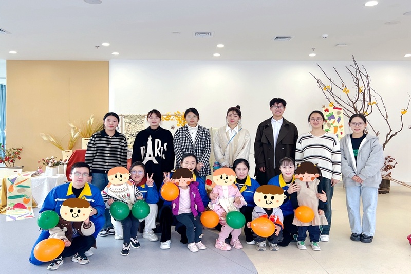 以一份温暖 换一身星光——澳门大阳城纸业团委与曹桥行知幼儿园开展爱心结对活动_公司新闻_新闻中心_澳门大阳城