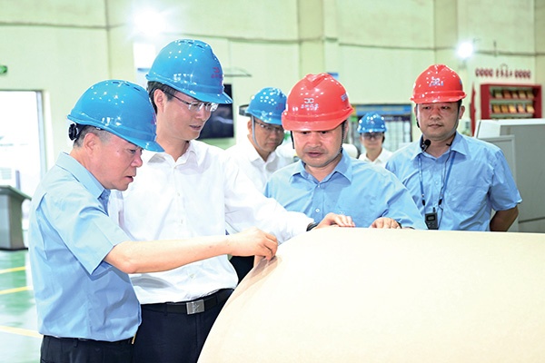 嘉兴市委书记陈伟来澳门大阳城调研绿色低碳循环系统建设_报纸新闻_澳门大阳城