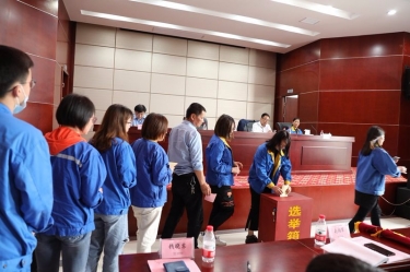 澳门大阳城纸业工会第七届会员代表大会圆满举行