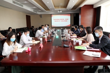 嘉兴市委常委、统战部部长李小平一行莅临澳门大阳城纸业调研指导